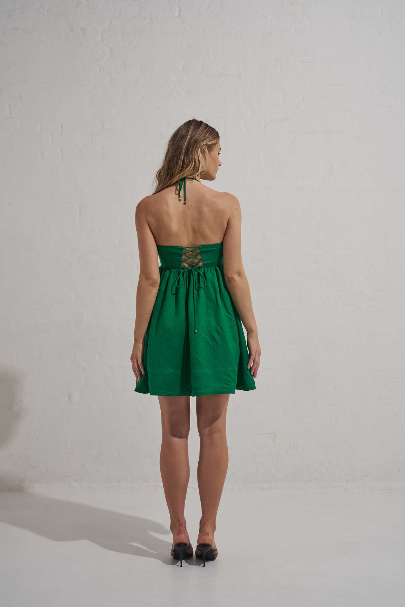 WILLOW MINI DRESS - KELLY GREEN CHAXA WILLOW MINI DRESS - KELLY GREEN CHAXA